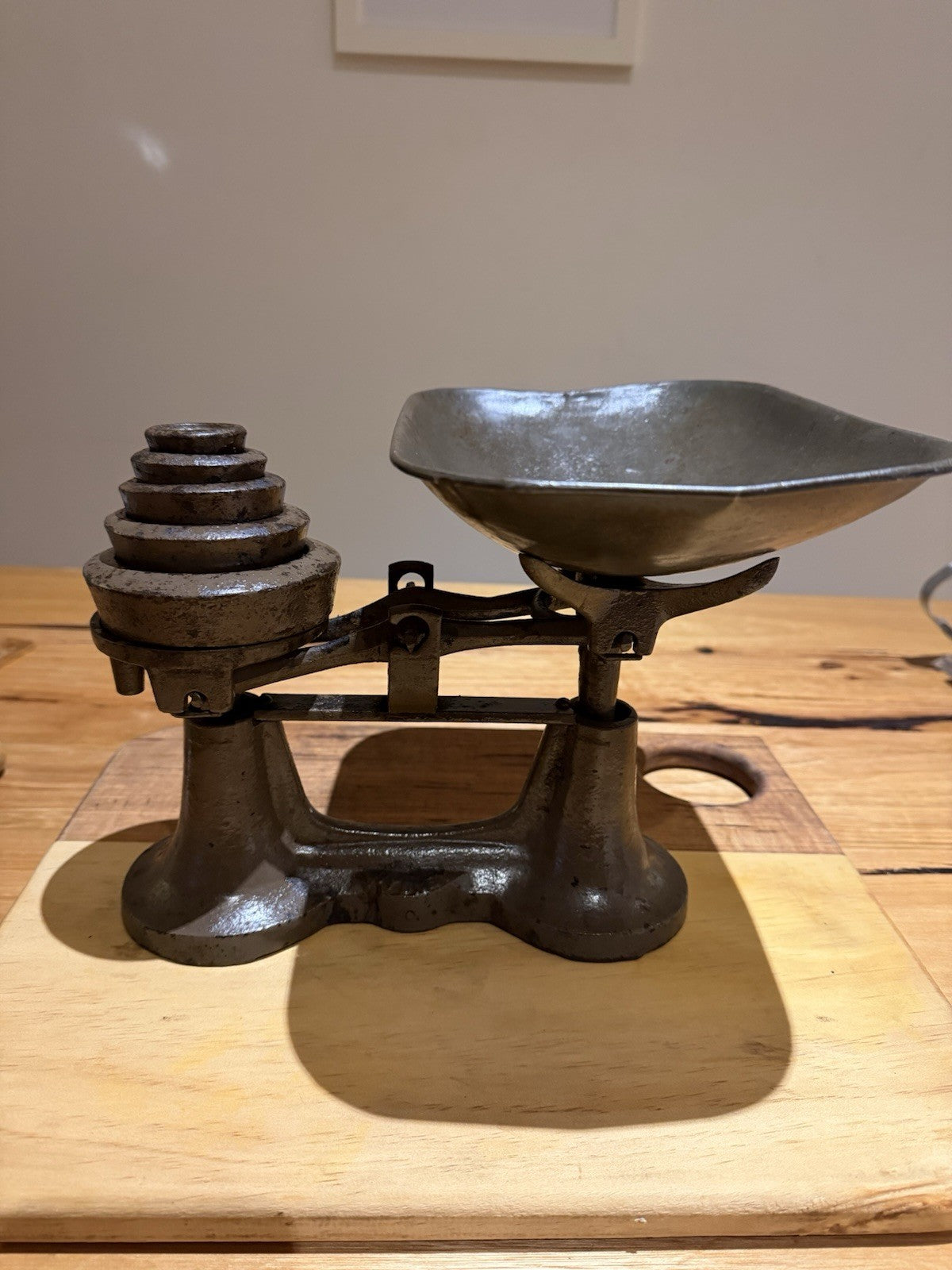 Vintage Metters Sydney Cast Iron Balance Scales w Weights Apothecary