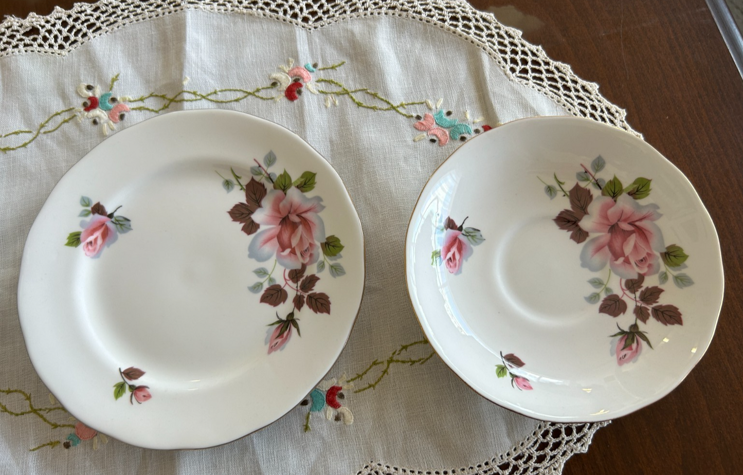 Queen Anne | Pink Rose | Trio Bone China | England Ridgway 8228 | Teacup Trio