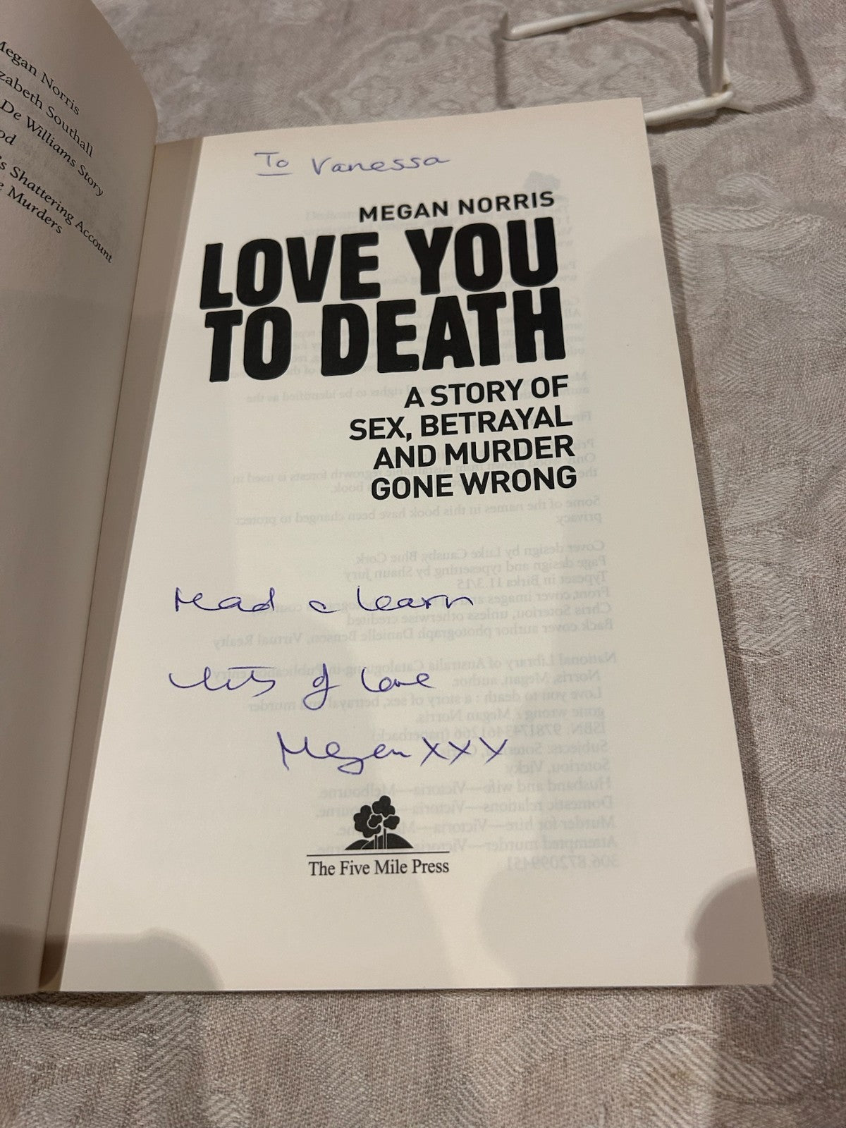 Love You to Death Signed Megan Norris Australian True Crime | First Ed | 2014