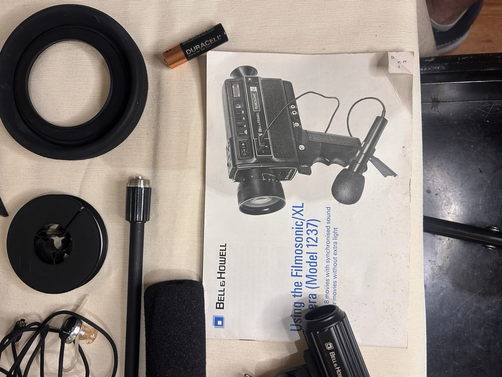 Bell & Howell Filmosonic XL Super 8 Camera – Complete Working Kit (Model 1237)