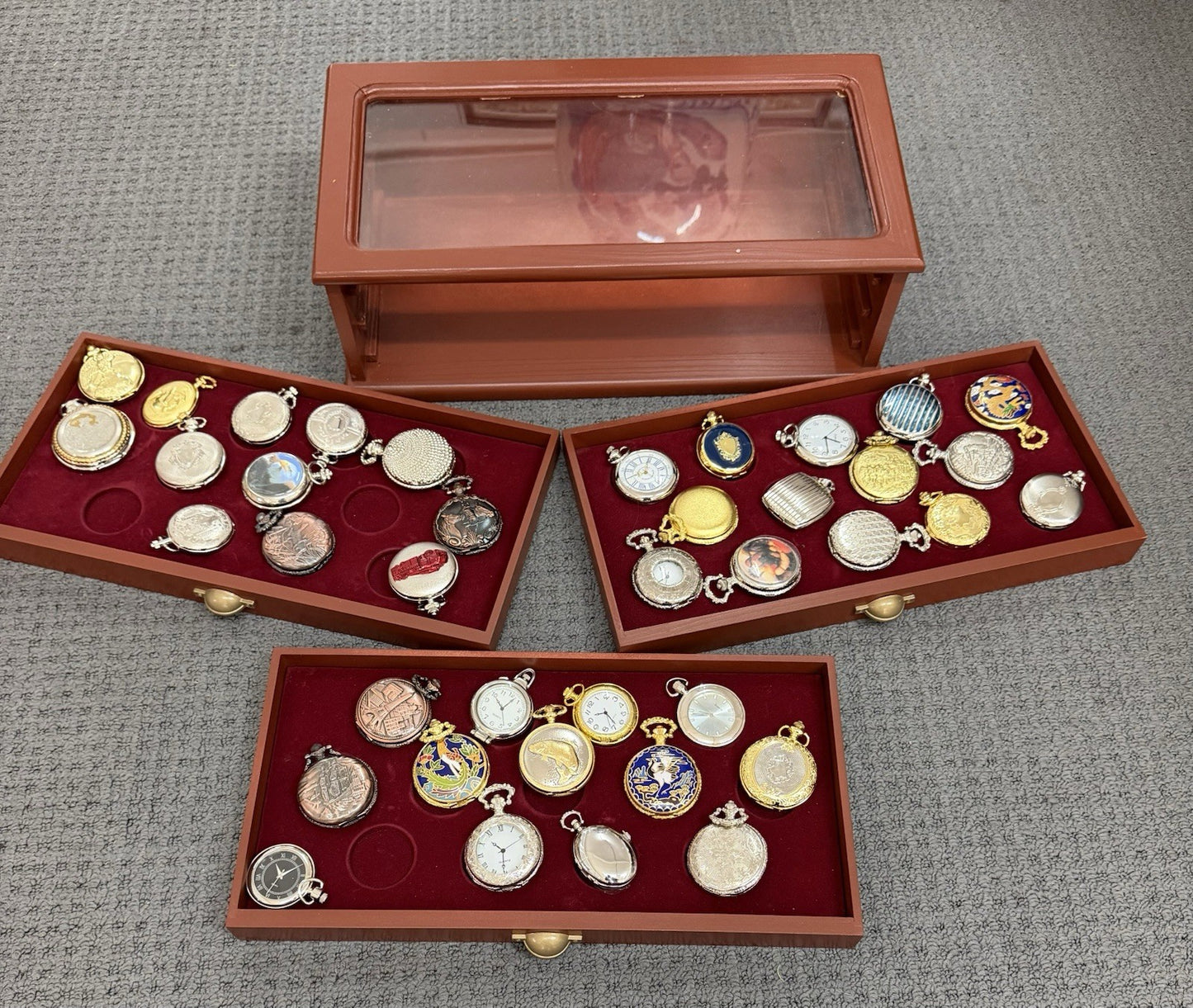 Hachette Pocket Watch Collection 39 Watches Display Cabinet Book Set
