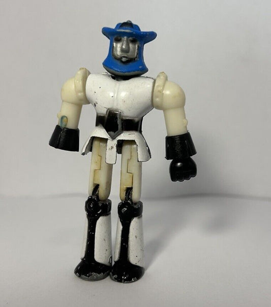 SUPER RARE VINTAGE 2002 M.D. SPACE ROBOT DIECAST 3 1/4" ACTION FIGURE