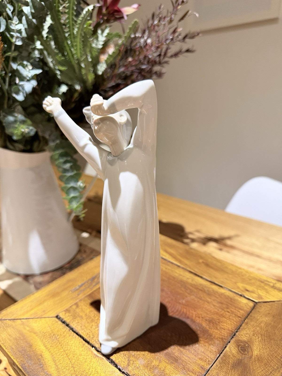 Lladro Boy Awakening 4870 Porcelain Figurine Spain Gloss White Retired 21cm