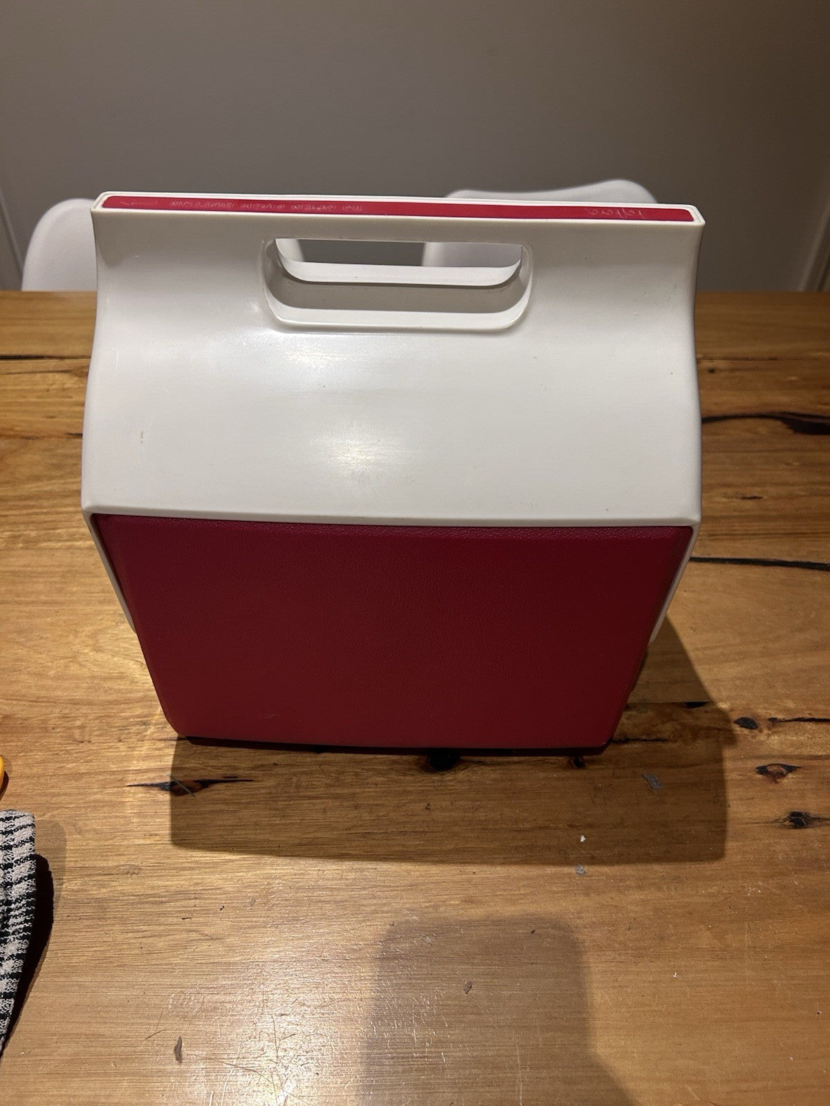 Vintage Igloo Little Playmate Cooler Red & White Retro Lunchbox USA Made 1980s