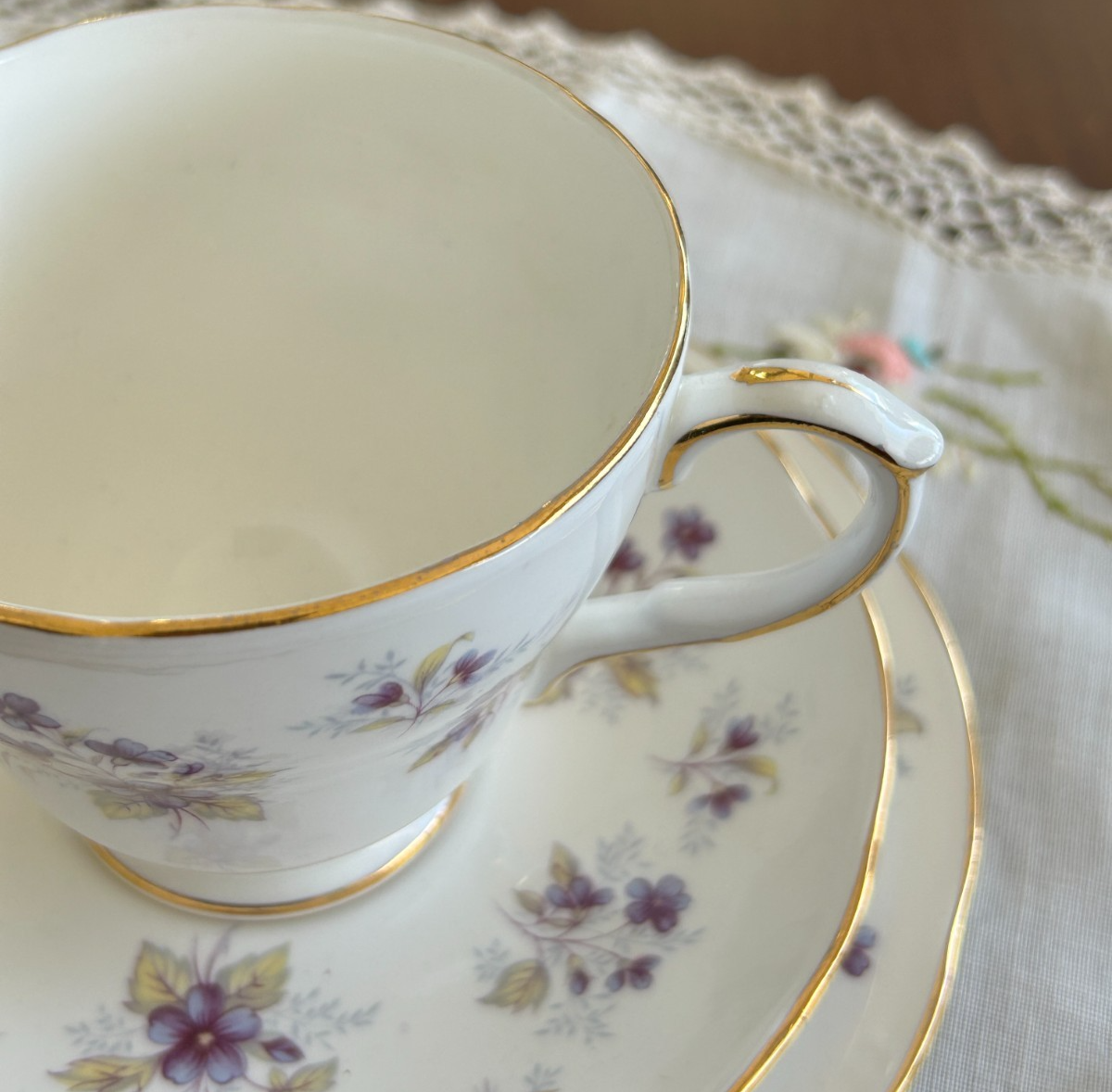 Duchess Woodside Trio Bone China | England Teacup, Saucer & Plate | Floral Gold