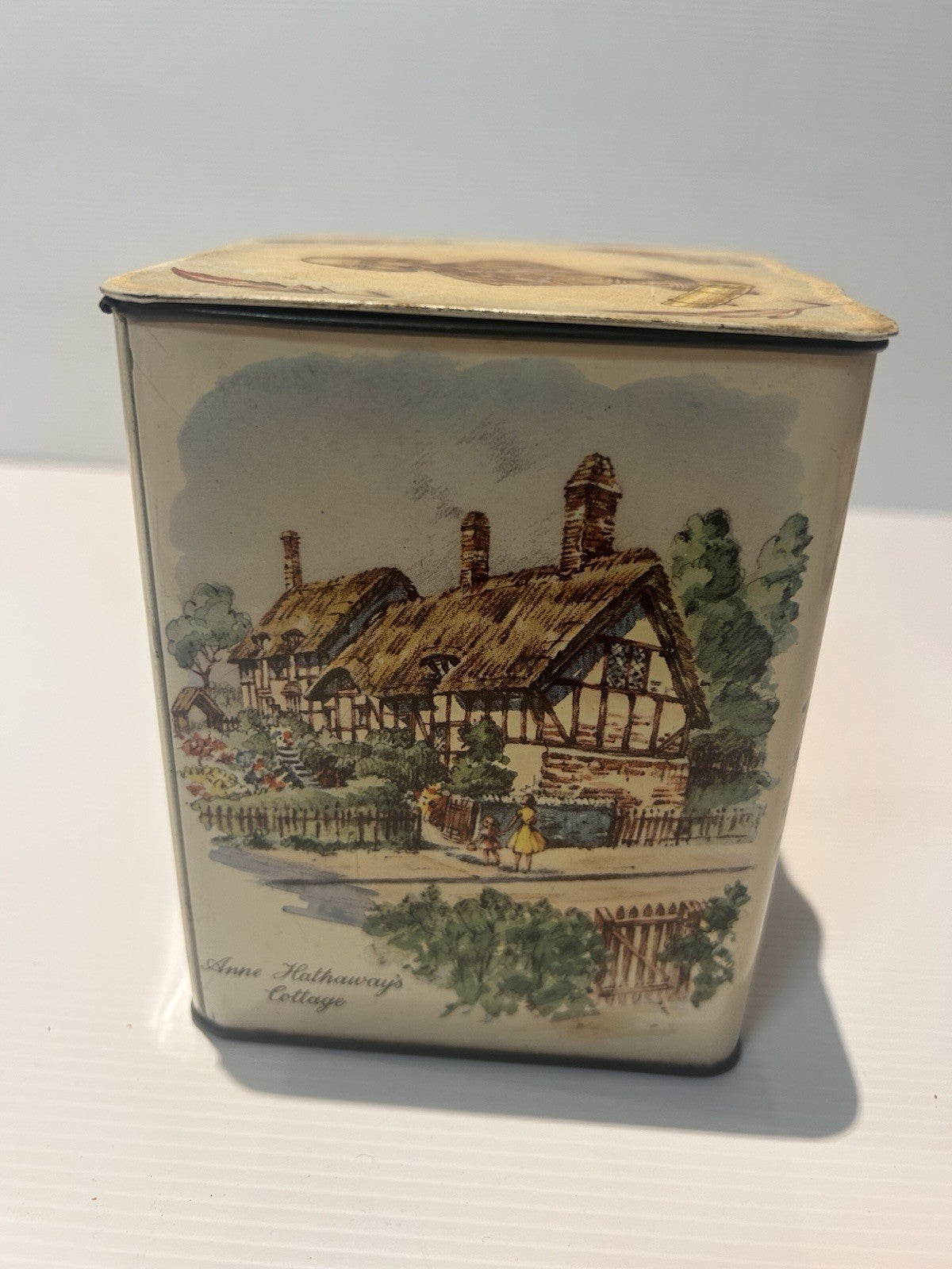 Vintage Riley’s Toffee Tin – Globe & Shakespeare Memorial Theatres Halifax UK