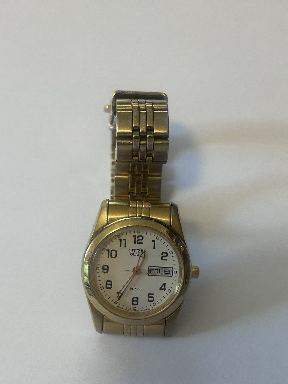 Citizen Quartz WR50 Gold Tone Women’s Watch Day Date New Battery Japan