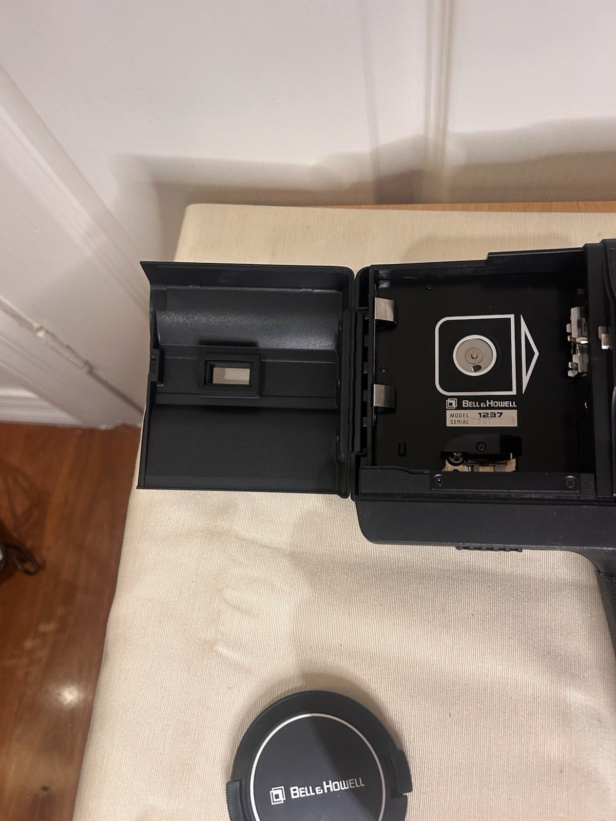 Bell & Howell Filmosonic XL Super 8 Camera – Complete Working Kit (Model 1237)