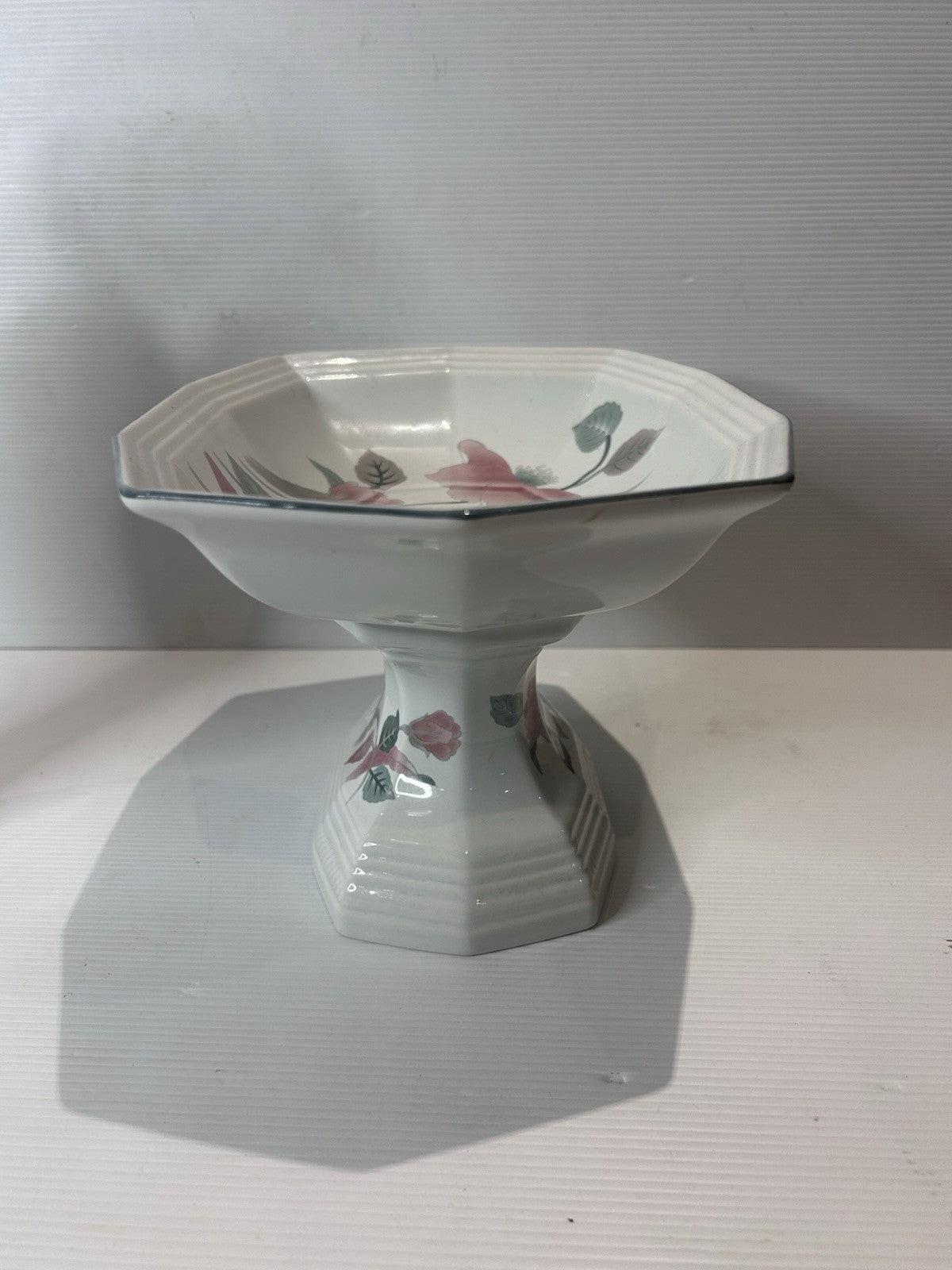 Mikasa Silk Flowers F3003 Pedestal Bowl & Lidded Vase Set – Japan Vintage