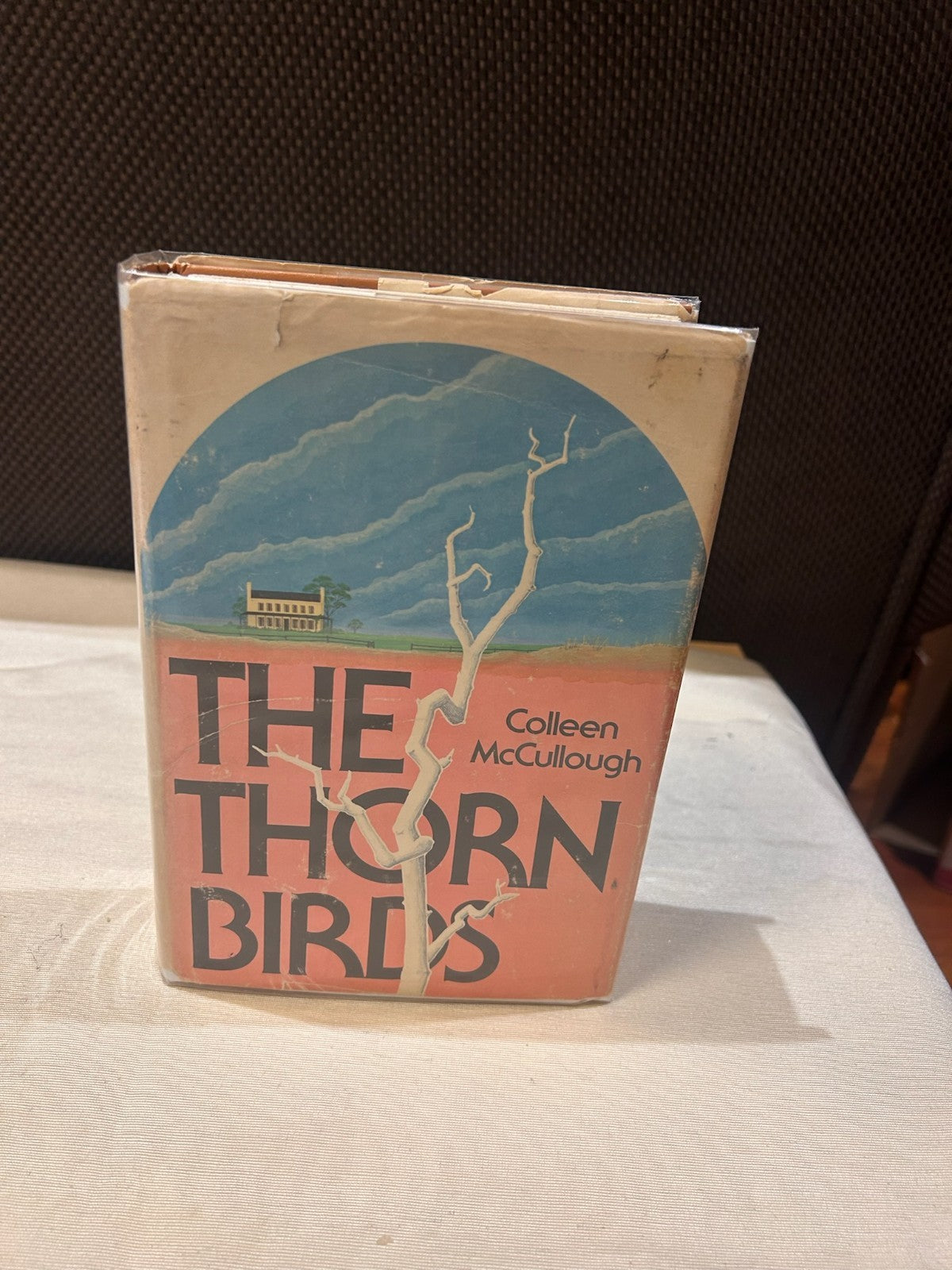 The Thorn Birds – Colleen McCullough | Vintage Hardcover w/ Dust Jacket 1st Ed