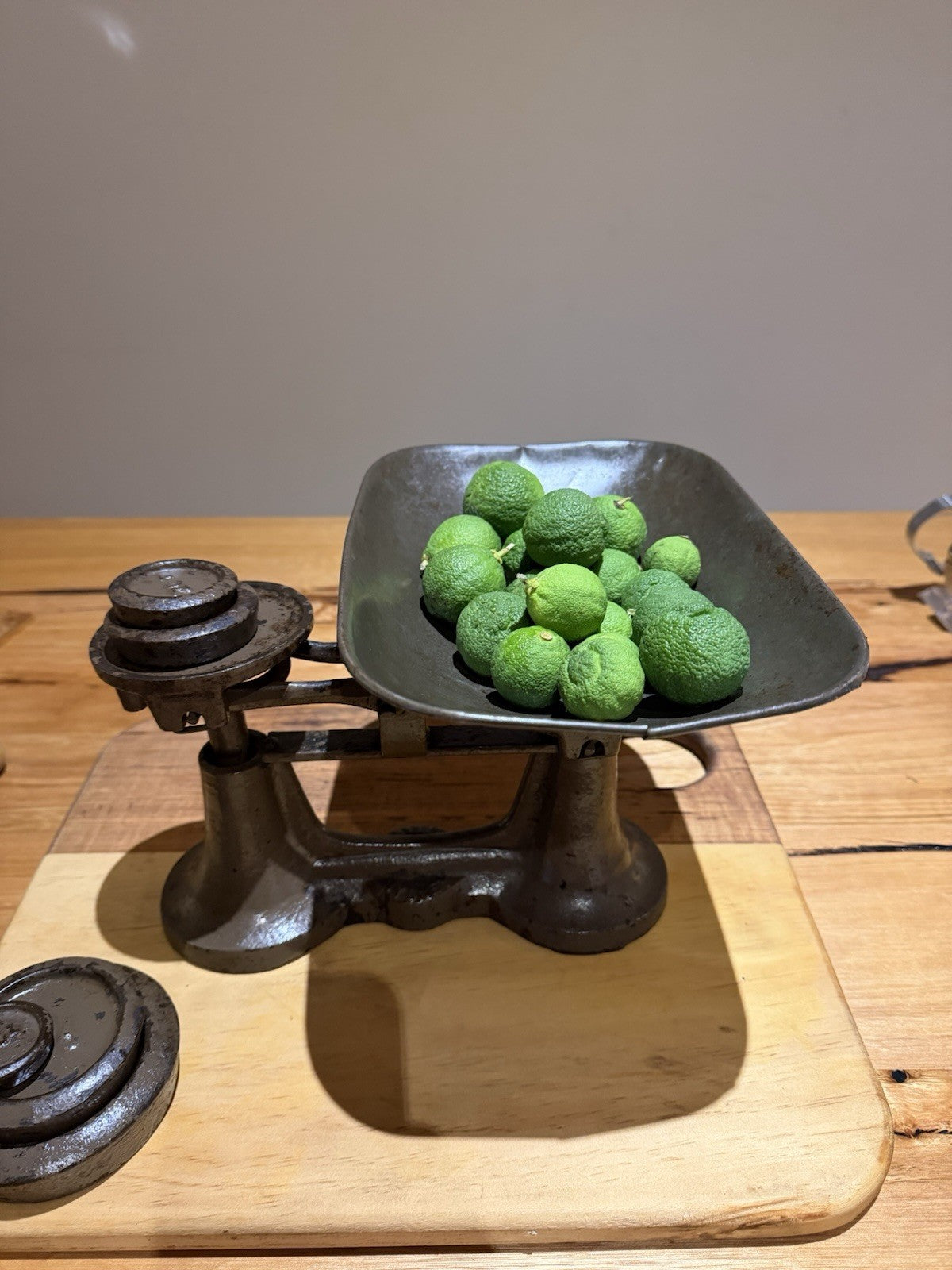 Vintage Metters Sydney Cast Iron Balance Scales w Weights Apothecary