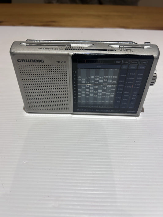 Grundig Yacht Boy YB 208 Multiband Radio FM LW MW SW1-12 Portable Receiver