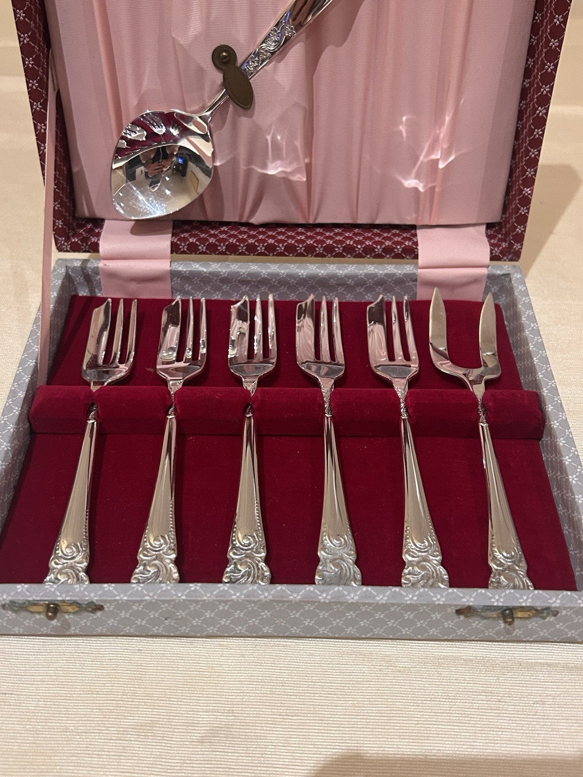 Vintage EPNS A1 Pastry Forks & Server Set in Original Presentation Case