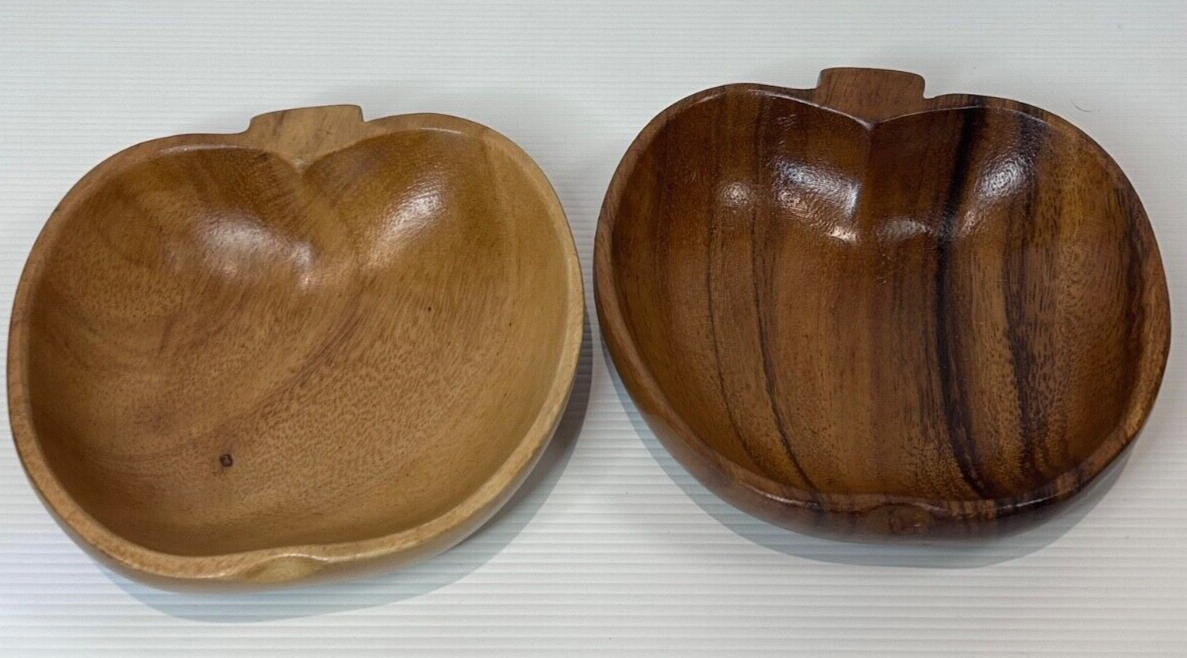 Vintage Wooden Apple-Shaped Bowls – Set of 2 – 1970s Hand-Carved