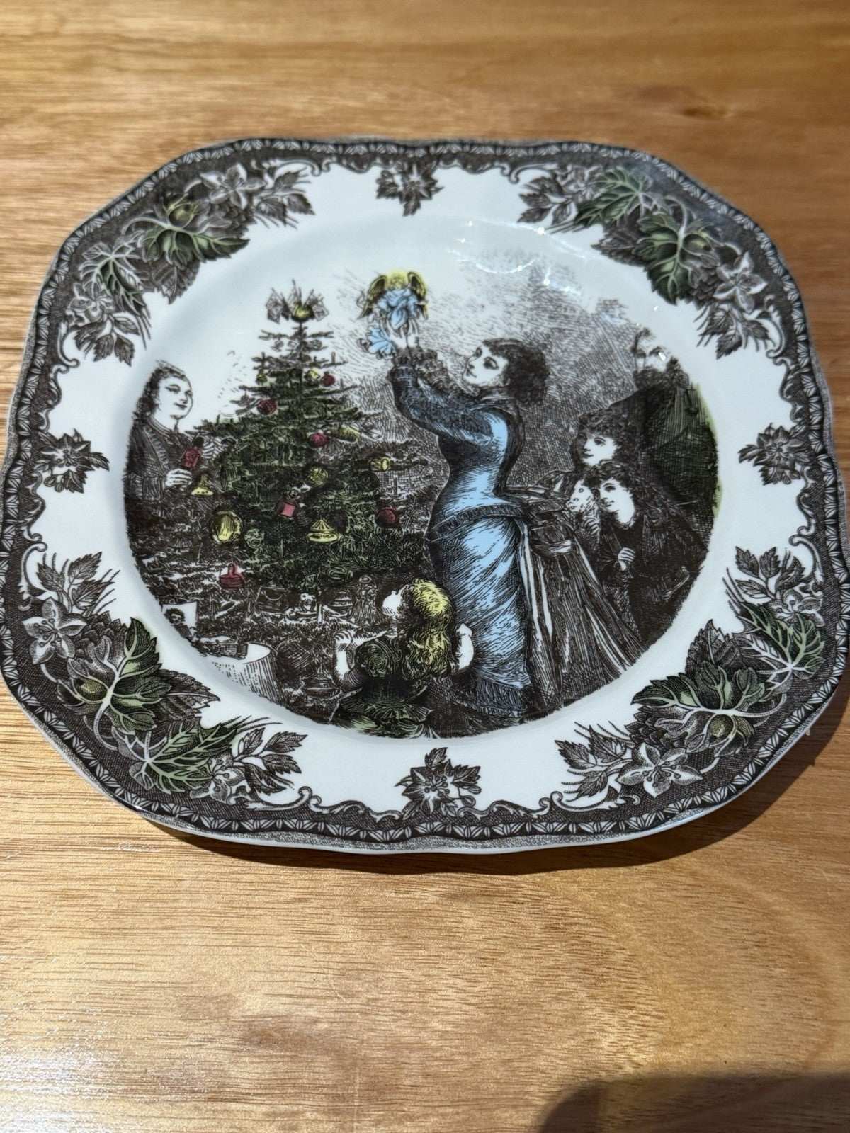 Johnson Bros Friendly Village Christmas Tree Square Plate England 19cm