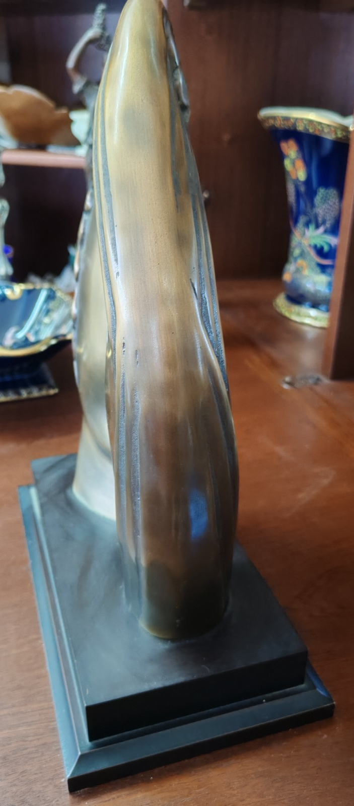 Vintage Modernist Bronze-Tone Sculpture – Two Faces / Lovers Embrace