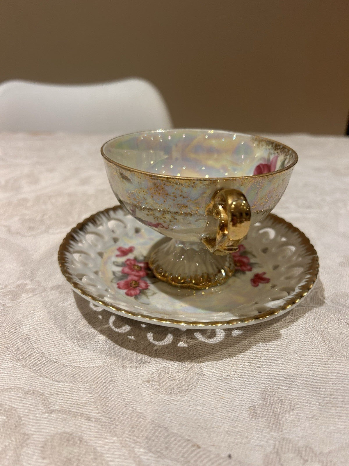 Vintage Fine China Japan Lustreware Pedestal Teacup & Saucer Pink Roses