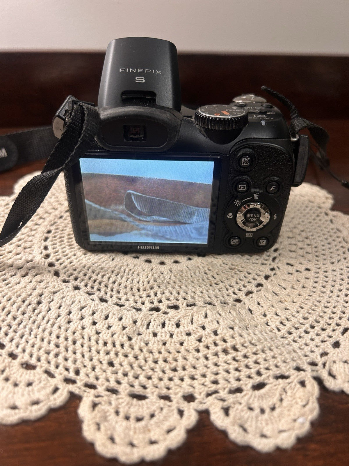 Fujifilm FinePix S2980 Digital Camera 18x Optical Zoom Boxed 14MP Tested