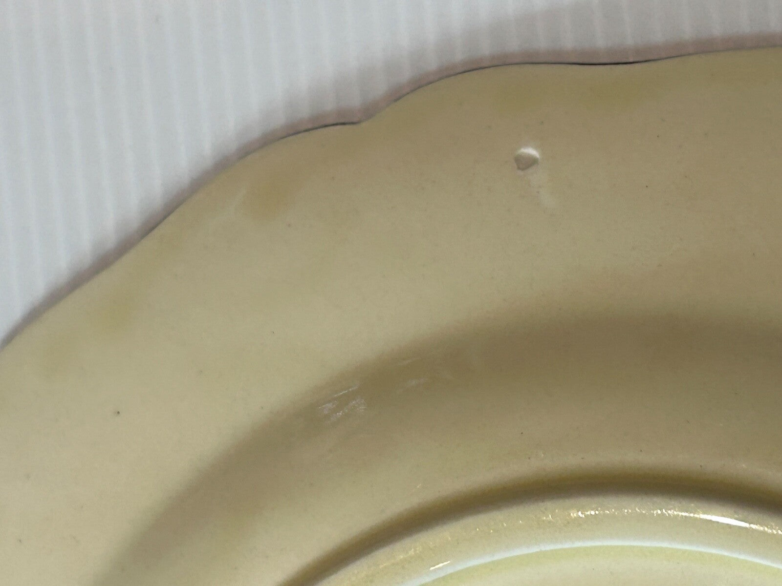 Royal Doulton - Round Plate Country Cottage Series D4390 England c.1930s