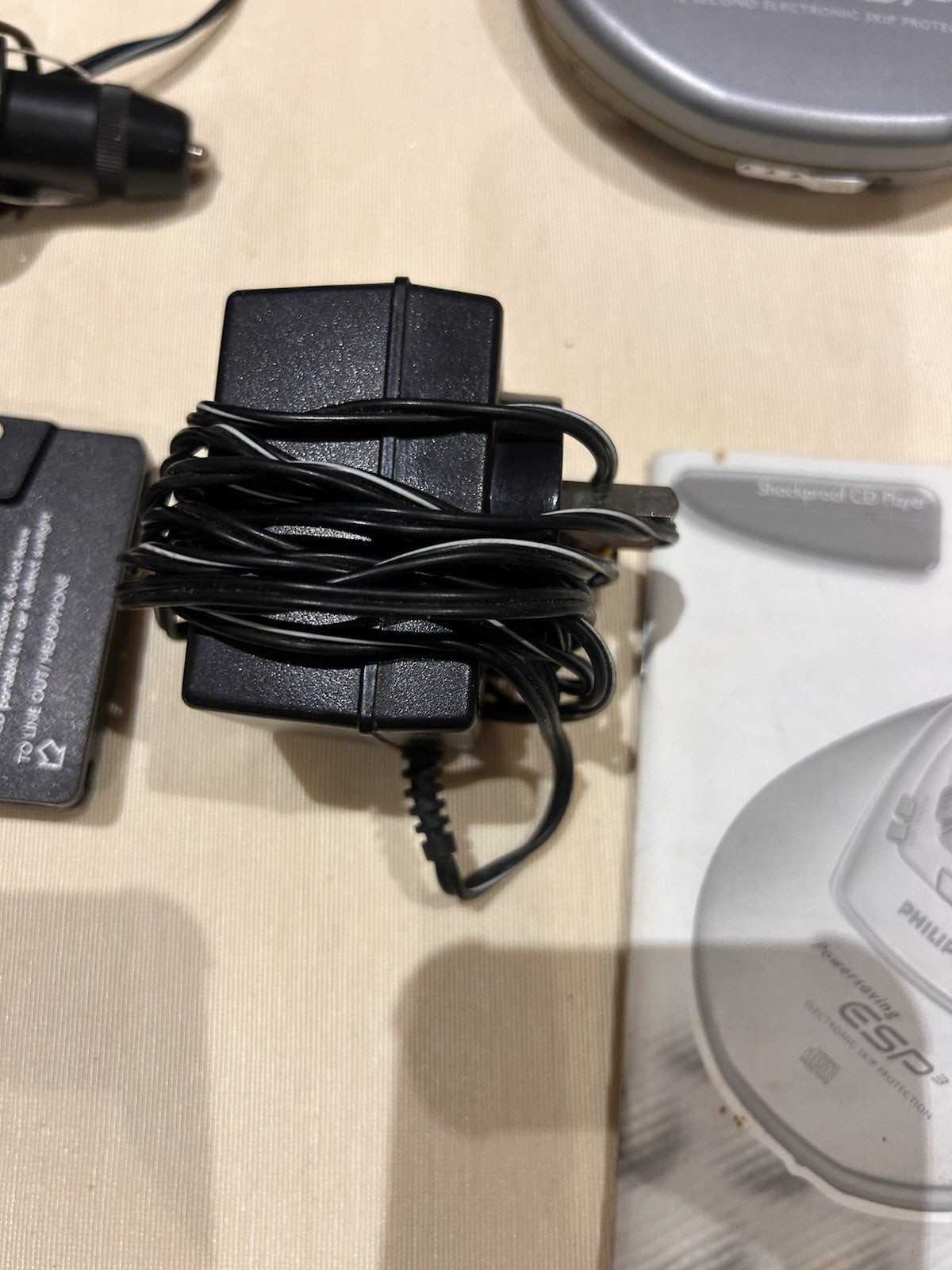 Philips AZ9003 Discman CD Player Boxed ESP 12s Vintage – Not Working