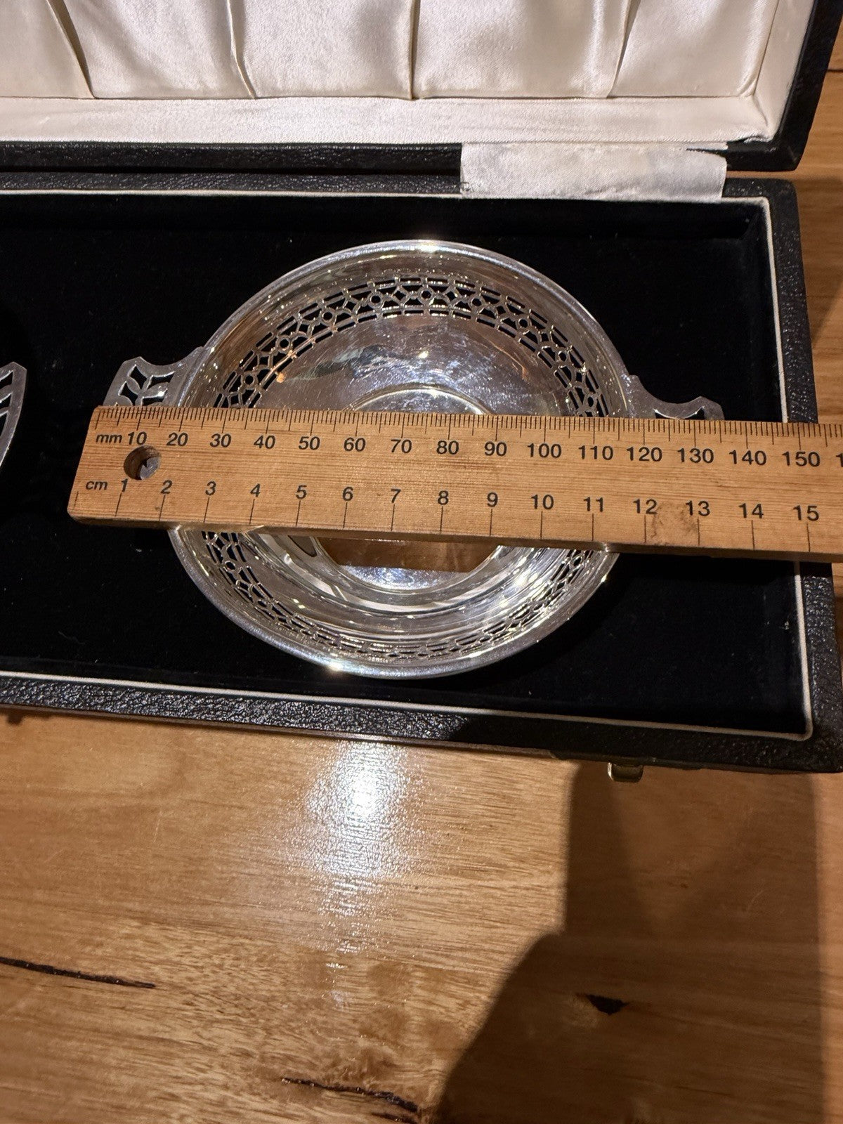 Sterling Silver Bon Bon Dishes Pair 1963 Birmingham HCD Boxed 148g