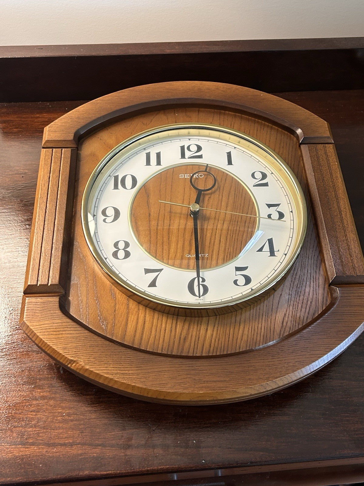 Seiko QX212B Quartz Wooden Wall Clock Japan Vintage Oak Case