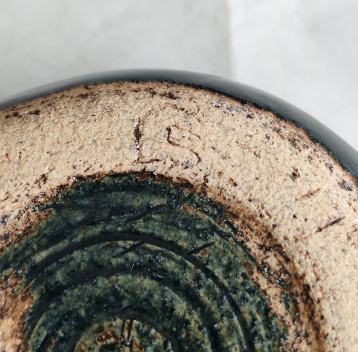 Vintage Studio Pottery Bowl. Tenmoku Glaze – Stoneware