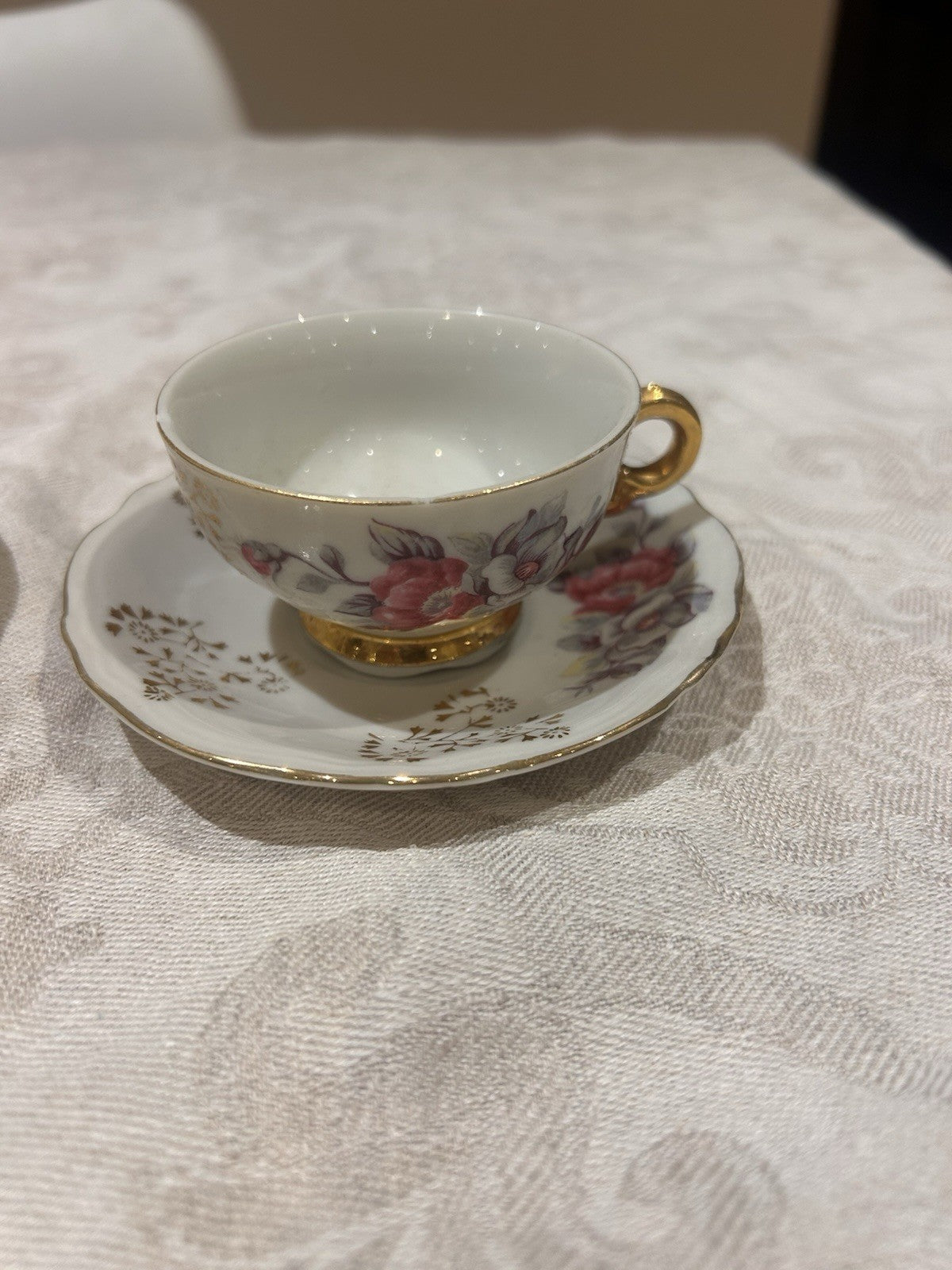 Vintage Splendor Fine China Japan Teacups & Saucers Gilt Floral Set of 2 