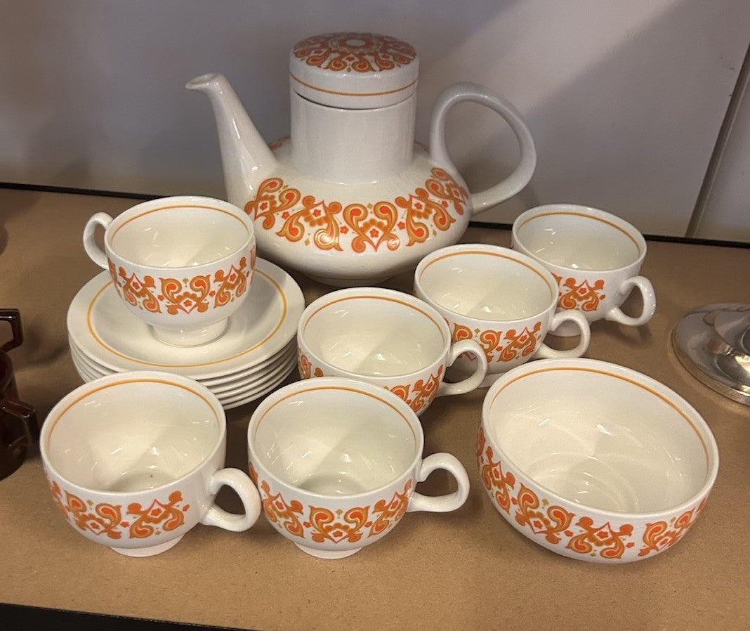 Ridgway Ironstone Christina Tea Set w Teapot 6 Cups And Saucers And Sugar Retro