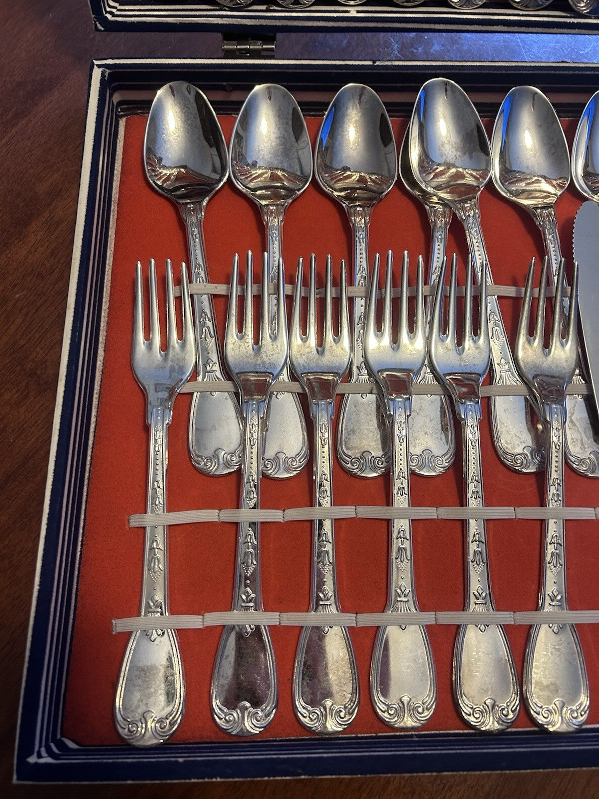 Vintage Italian Silverplate 800 Style Cutlery Set – Complete in Box (Super Knox)