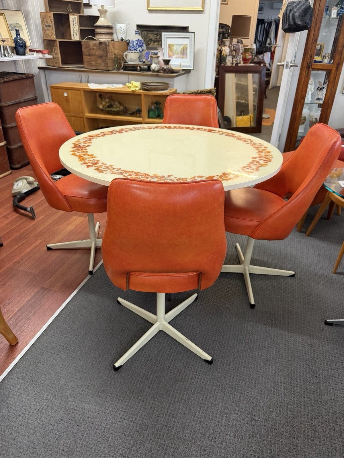 1970s Dimensional Plastics Glamourama Resin Dining Table 4 Swivel Chairs