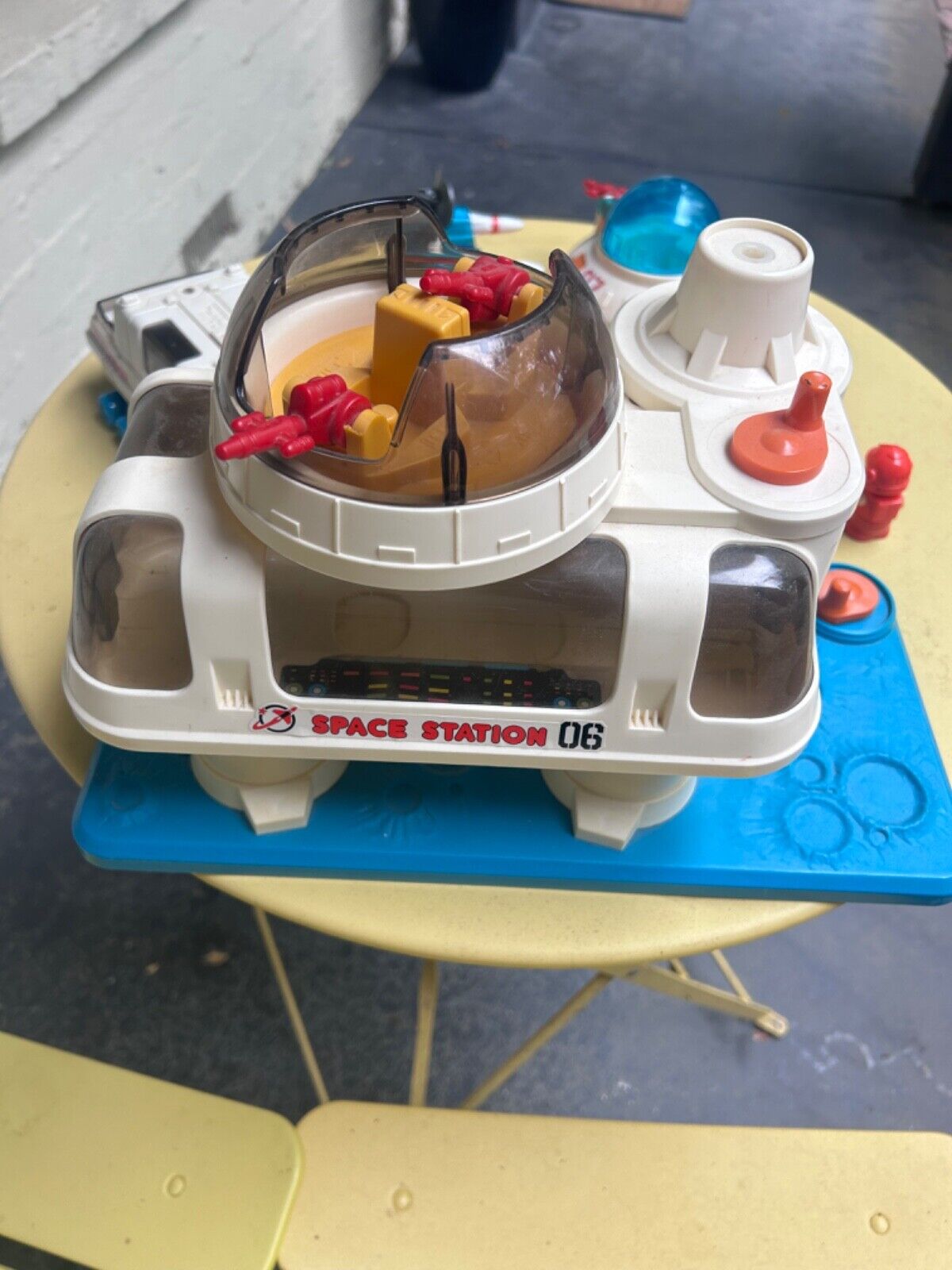 Vintage 1984 Playworld Lil Playmates Space Station Play Set Hong Kong Aliens 