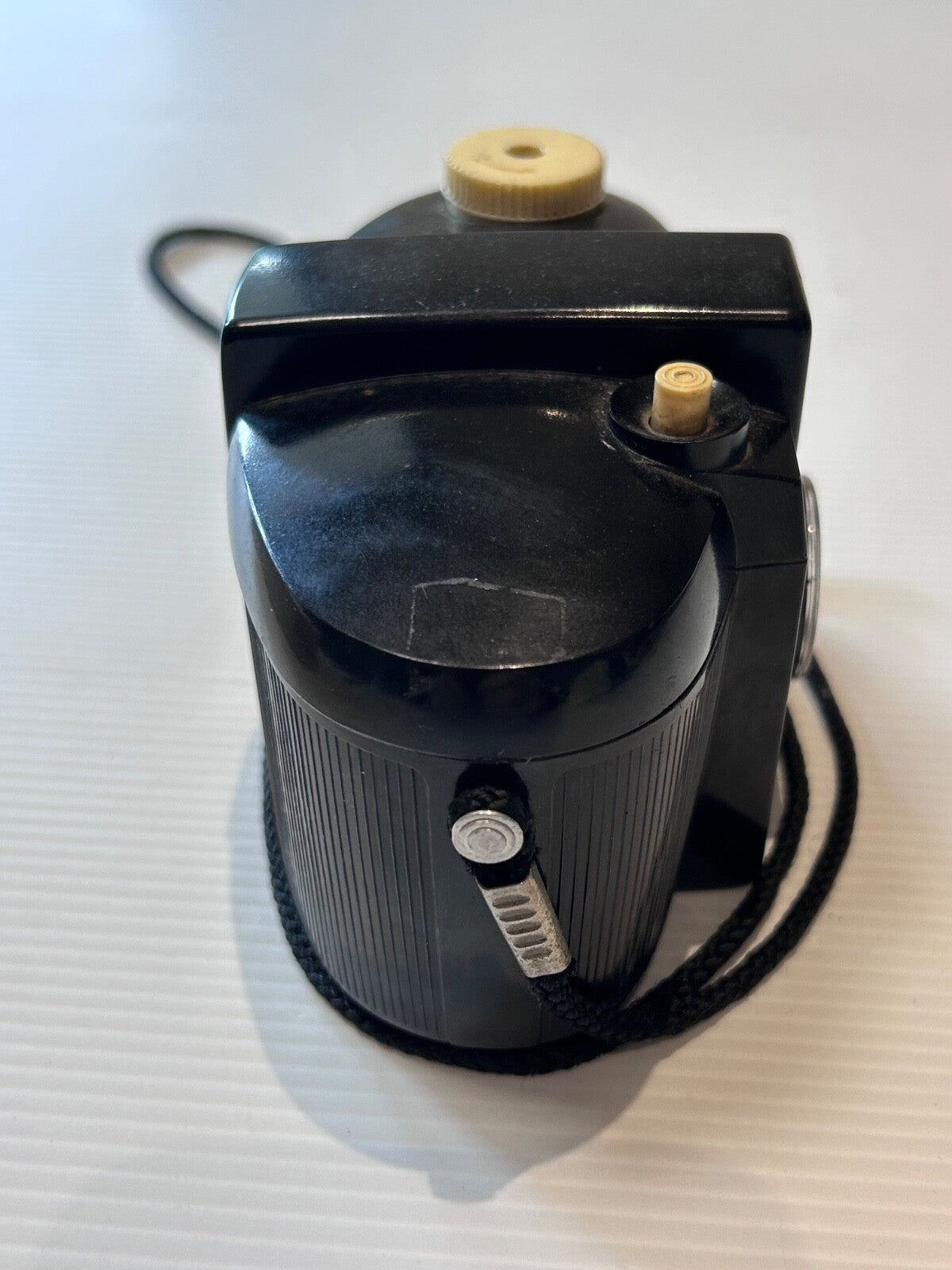 Vintage Kodak Brownie 127 Camera with Dakon Lens – Classic Mid-Century Photograp