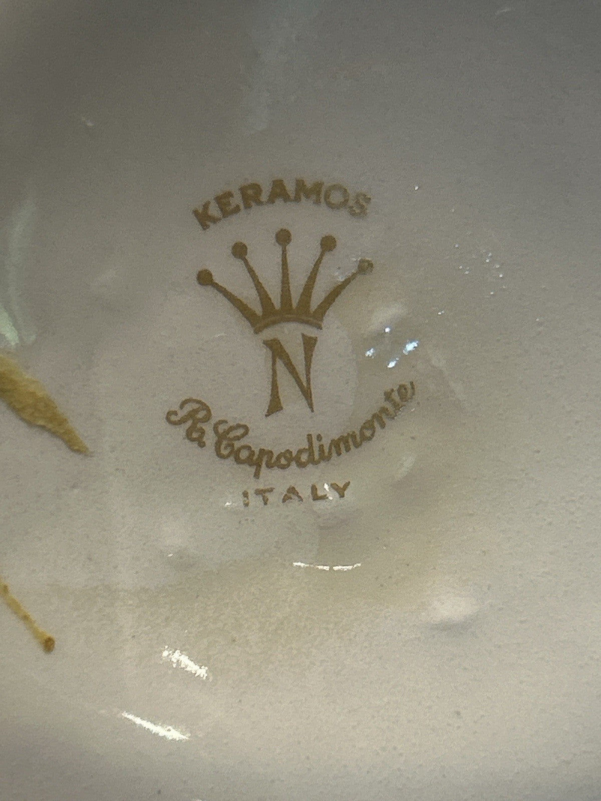 Keramos Capodimonte Italy Hand Painted Urn Vase Cherubs Gilt 22cm Vintage