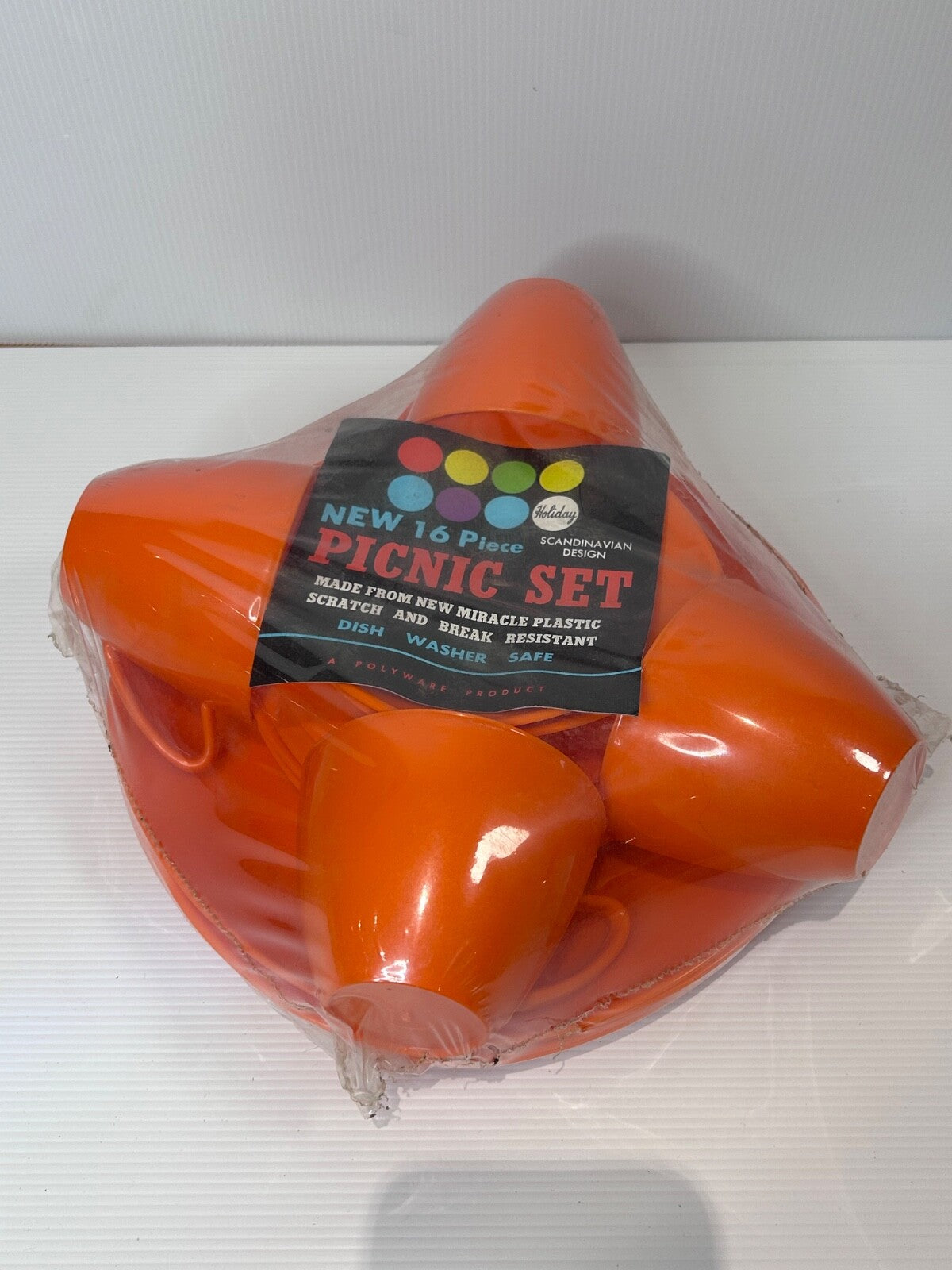 Holiday 16 Piece Picnic Set – Circa 1967–1970 | Sealed Retro Mid-Century Design