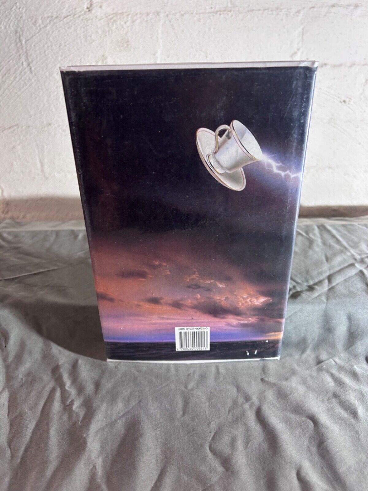 The Long Dark Tea-Time of the Soul First Edition & Dirk Gently's - Douglas Adams