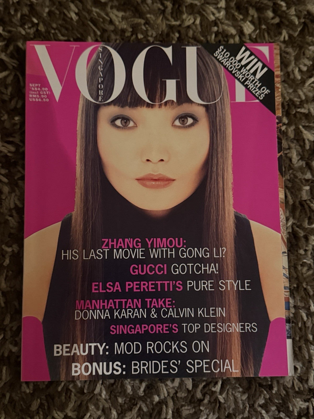 Vogue Singapore Sept 1995 Jackie Chan Elizabeth Hurley Gucci Rare Magazine