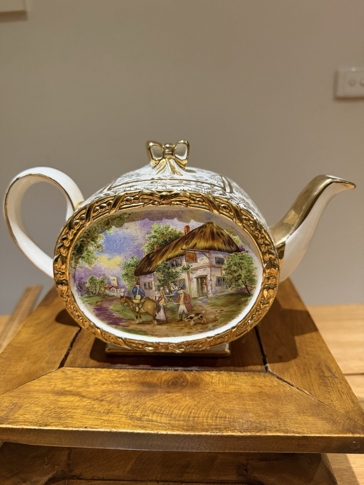Vintage Teapot Sadler Style Cottage Scene Gold Gilt Transferware England