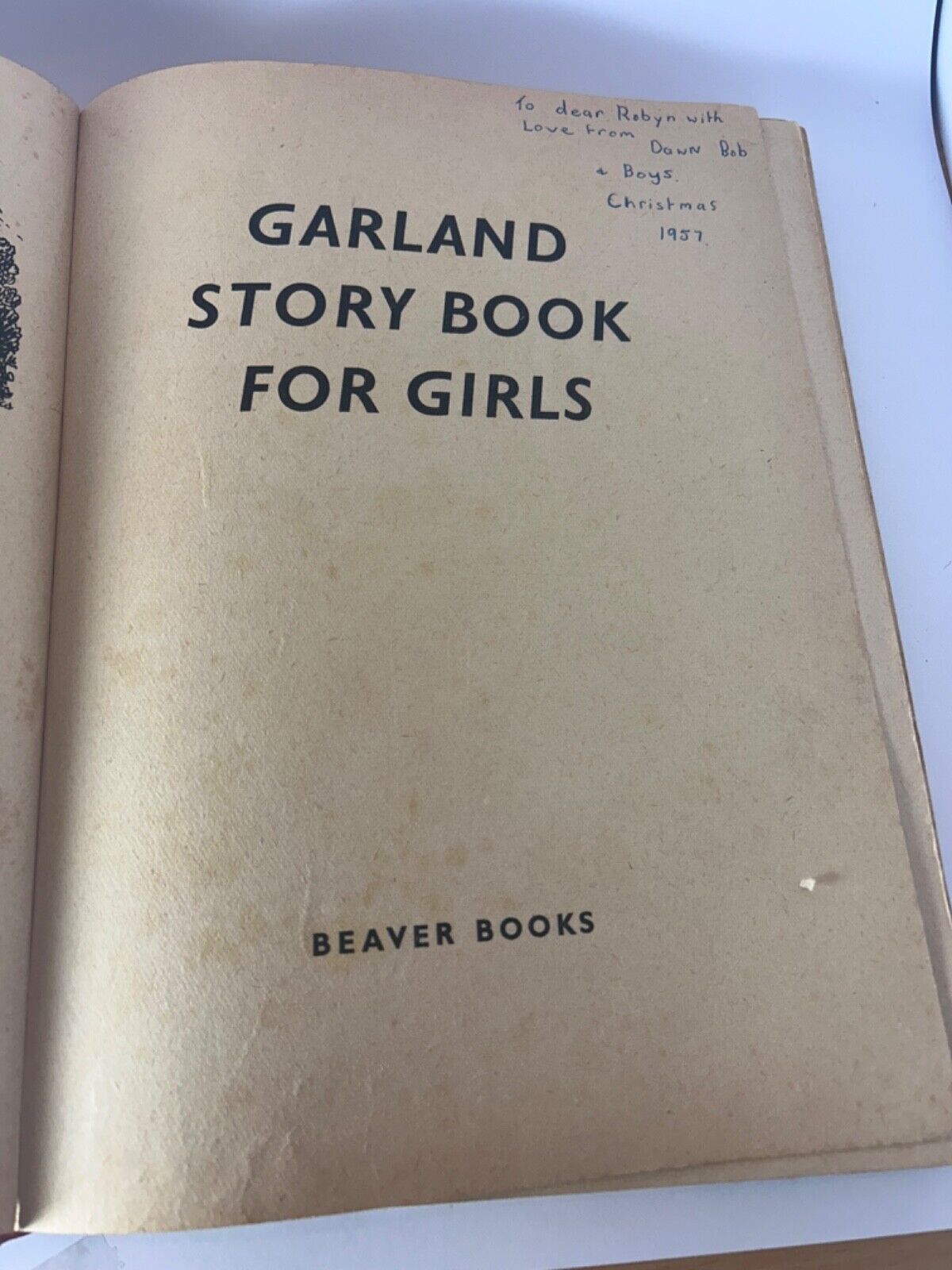 GARLAND STORY BOOK FOR GIRLS Bumper Book Series 18  HC Beaver Books c 1956