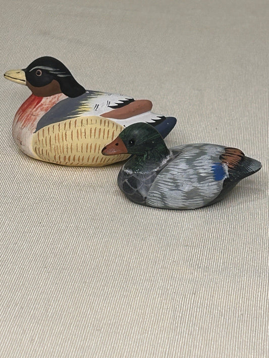 Hand Painted Ceramic Duck Figurines x2 – Mini Folk Art Décor Ducks