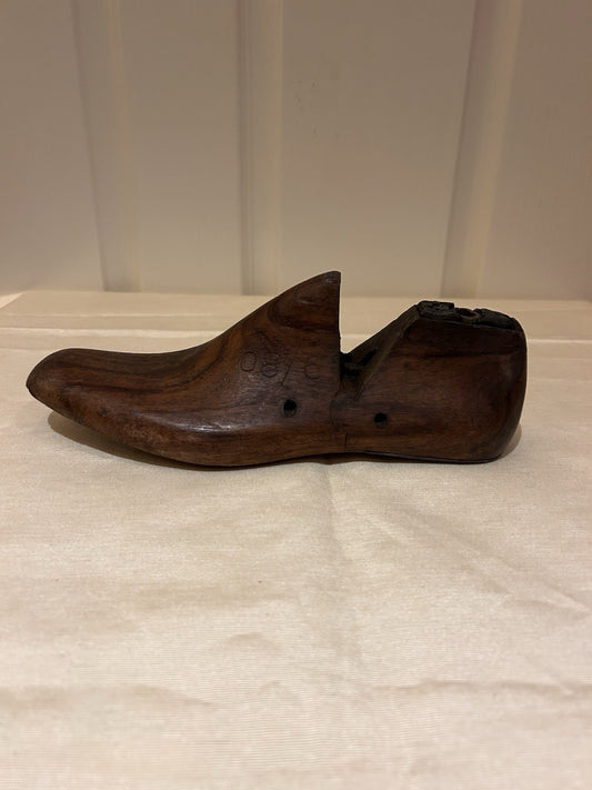 Vintage British Wooden Shoe Last 08/6 Cobblers Form Industrial Decor