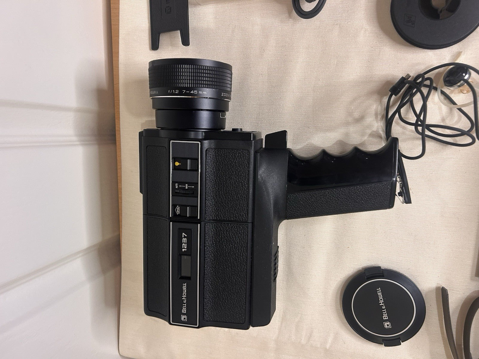 Bell & Howell Filmosonic XL Super 8 Camera – Complete Working Kit (Model 1237)