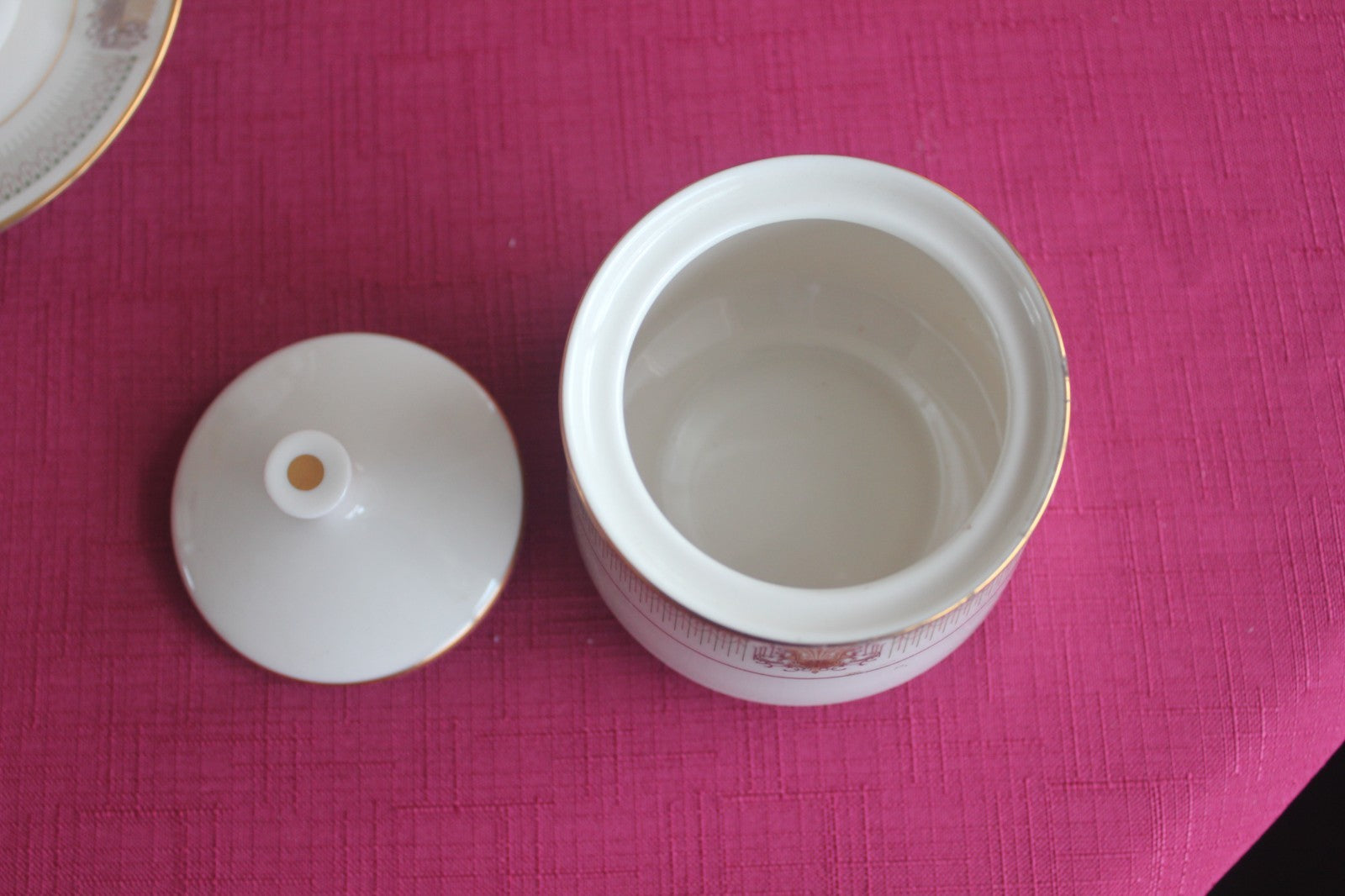 Noritake Chesterfield 7090 Coffee Service – 6 Cups Saucers Pot Sugar Japan