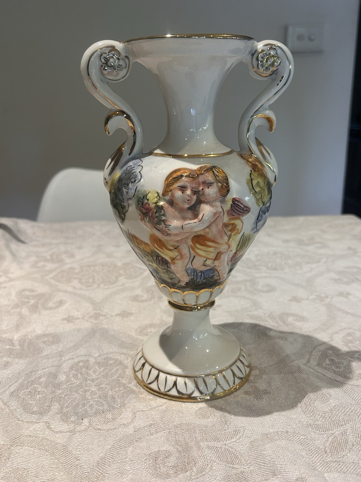 Keramos Capodimonte Italy Hand Painted Urn Vase Cherubs Gilt 22cm Vintage