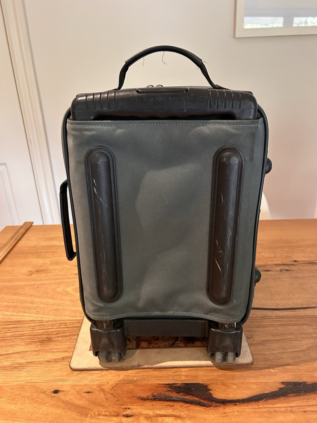 Henselite Lawn Bowls 4 Bowl Trolley Bag Green with Handle & Wheels