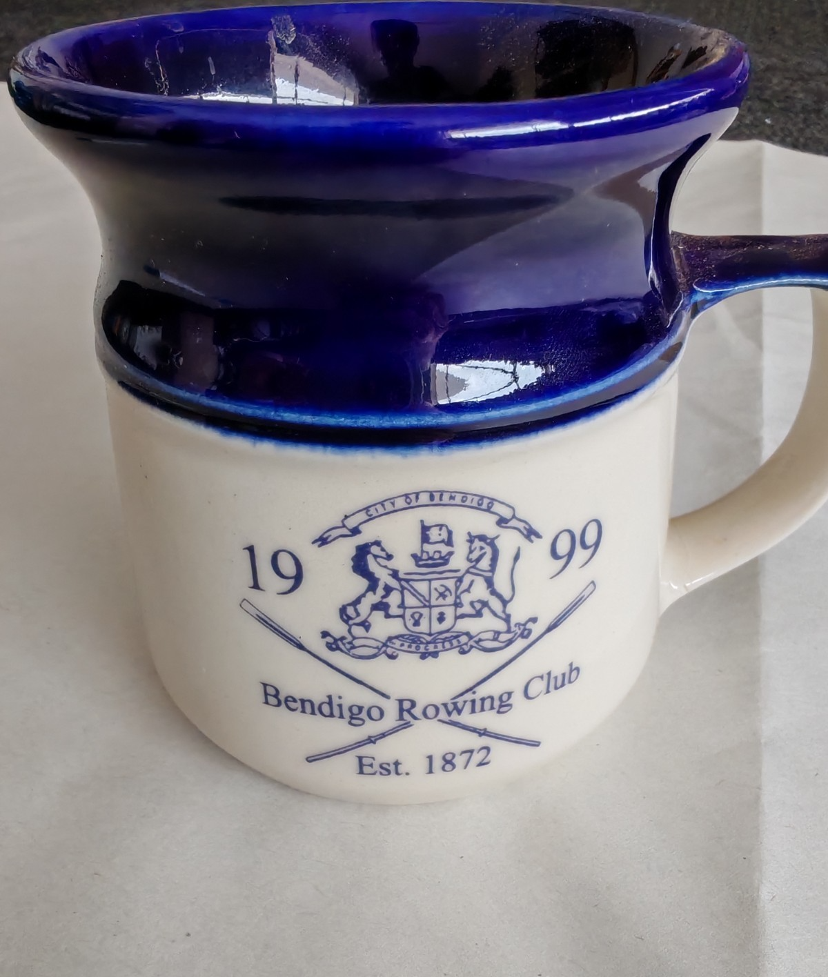 Bendigo Pottery Mug 1999 Bendigo Rowing Club Centenary (Cobalt Blue)