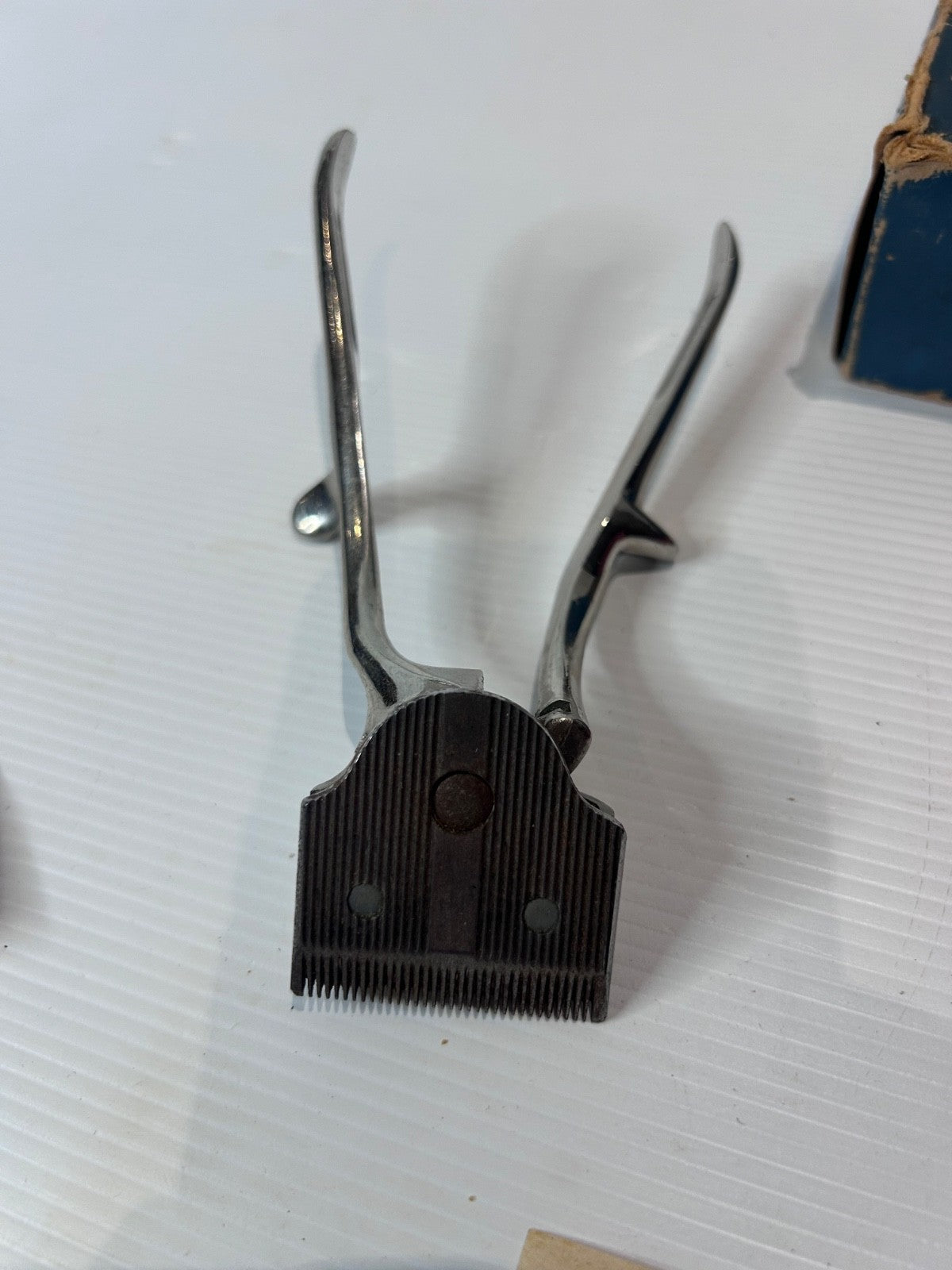 Vintage Burman Manual Hair Clipper w/ Box – Made in England Barber Tool