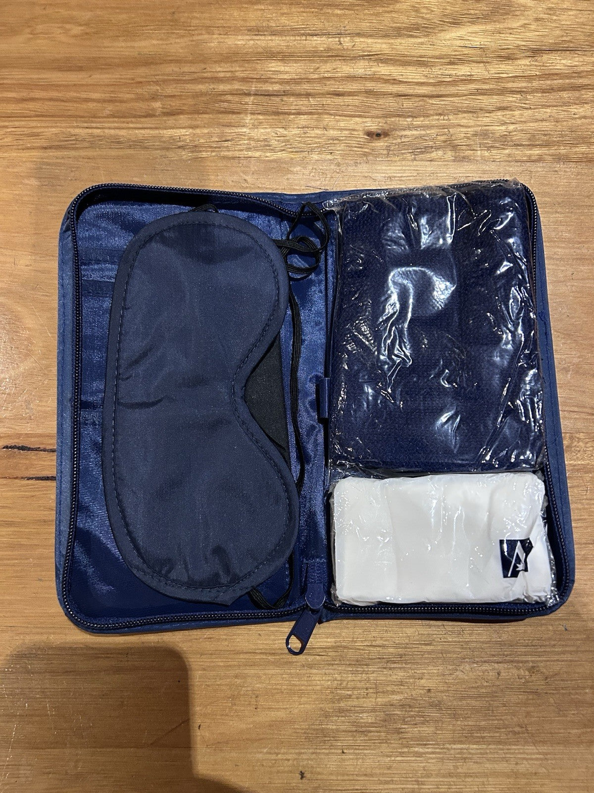 Ansett Australia Vintage Amenity Kit w/ Contents – Sleep Mask, Comb, More