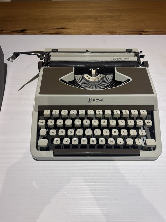 Vintage Litton Royal 201 Portable Typewriter with Case – Working Condition