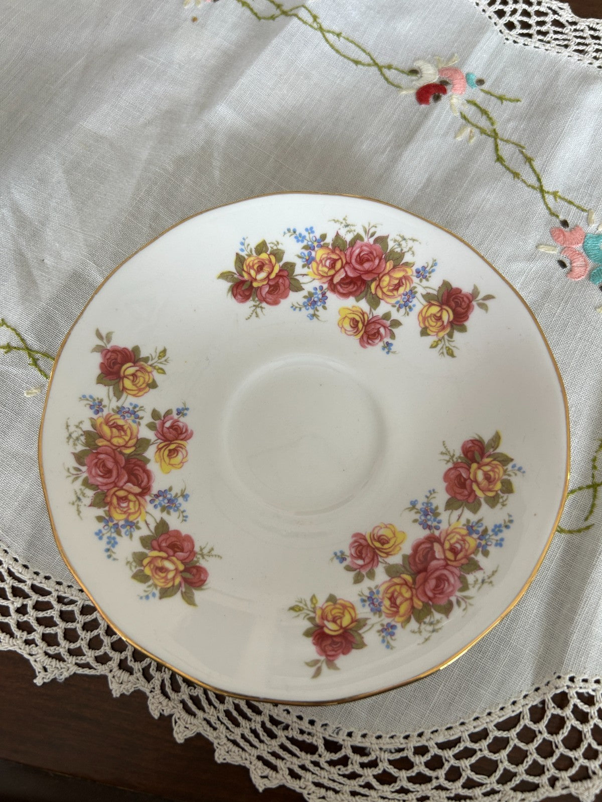 Royal Vale Bone China Teacup & Saucer Floral Roses Gold Trim
